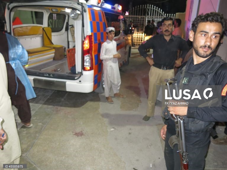 Atentado suicida em comício político faz 13 mortos no Paquistão - novo balanço