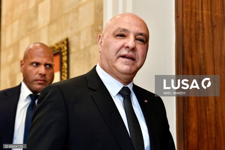 Presidente libanês quer país incluído no cessar-fogo