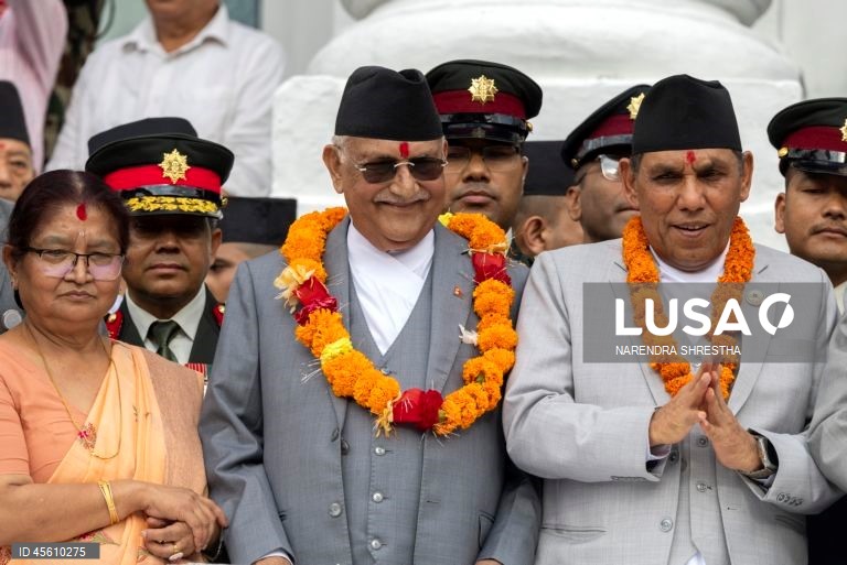 PM nepalês demite-se devido a onda de protestos contra bloqueio de redes sociais