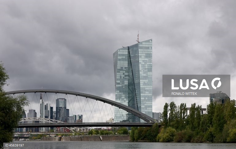 BCE decide sobre juros e deve deixar taxas inalteradas