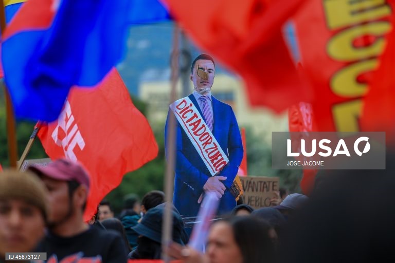 Justiça do Equador suspende referendo para convocar Assembleia Constituinte