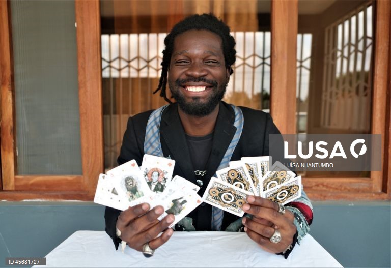 Figuras históricas dão vida ao primeiro baralho de cartas moçambicano para ensinar e recordar o passado