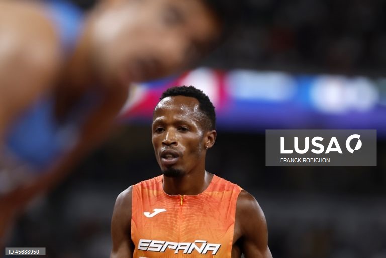 Espanhol Thierry Ndikumwenayo bate francês Jimmy Gressier nos Europeus de crosse