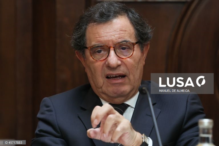 Ministro da Economia antevê que Portugal atinja média europeia do PIB em 20 anos