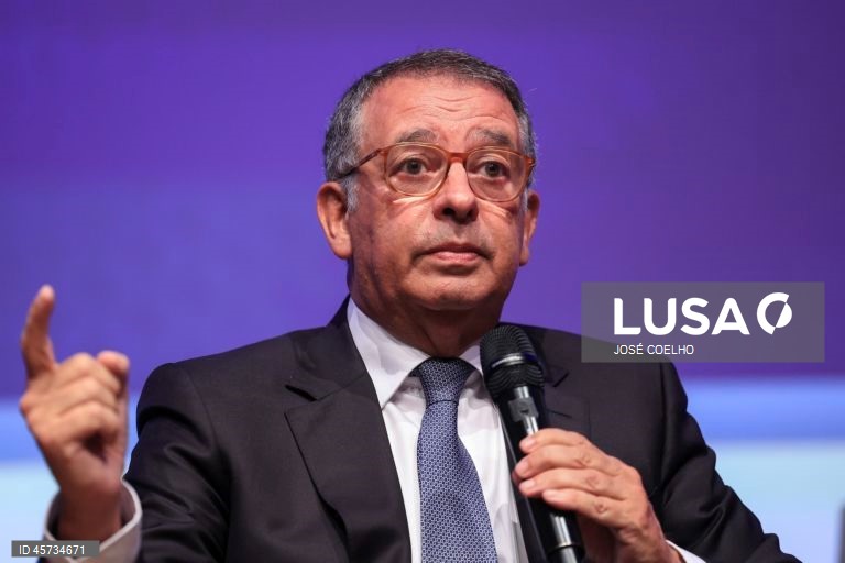 Seguro vê “com satisfação” apelo para acordo sobre saúde e avisa que “ontem já era tarde”