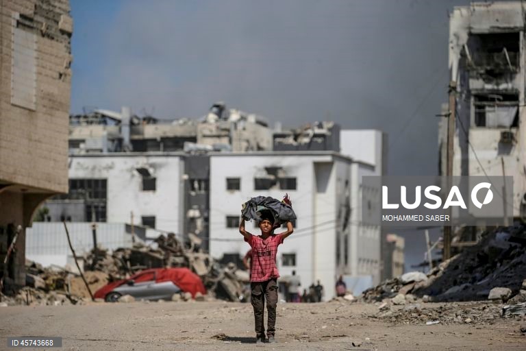 Defesa civil de Gaza acusa Exército israelita de impedir apoio humanitário