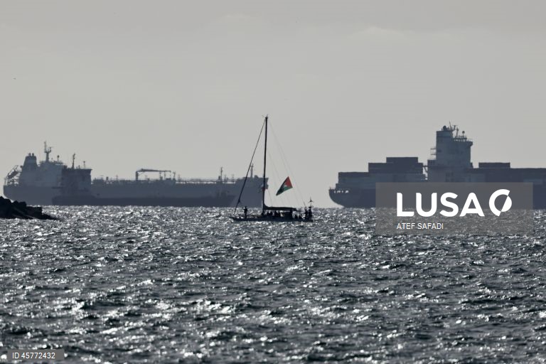 PM revela que detidos da flotilha estão num porto e Governo está a tentar contactá-los