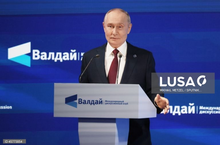 Putin avisa que resposta a militarização europeia não tardará e será convincente