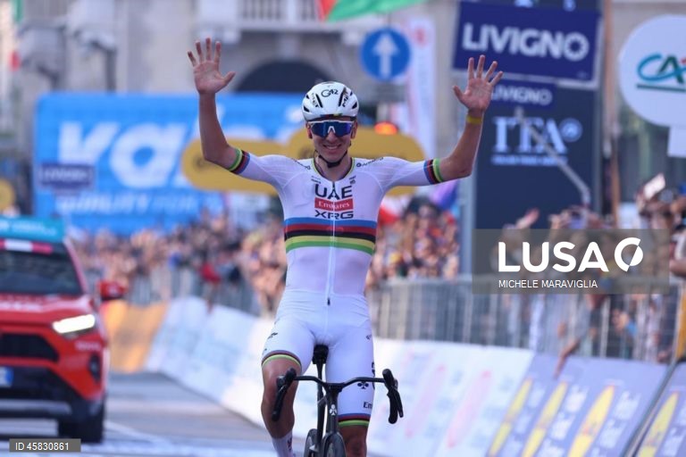 Pogacar prefere inédito triunfo no Paris-Roubaix a uma quinta vitória no Tour