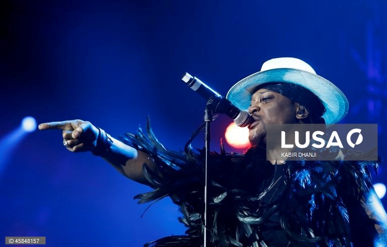 Cantor DAngelo figura cimeira da neo-soul e do R&B morre aos 51 anos