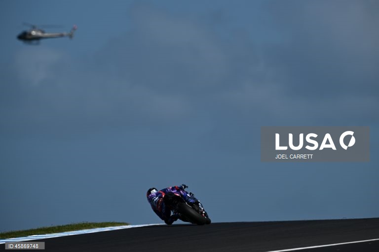 Raul Fernandez vence o GP da Austrália de MotoGP com Oliveira em 12.º