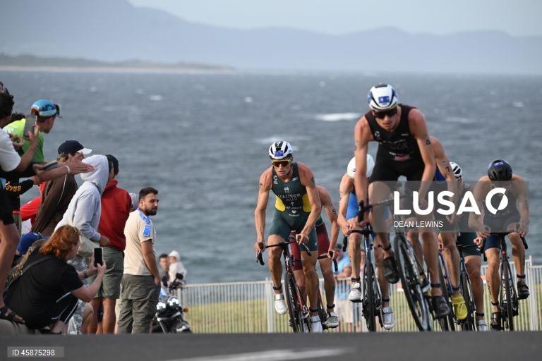 Início do Mundial de triatlo em Abu Dhabi adiado face à instabilidade na região