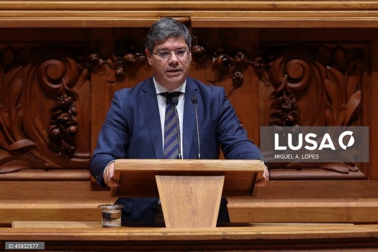 PS quer ouvir Rangel no parlamento sobre voo de Estado com mulher de Sissoco Embaló