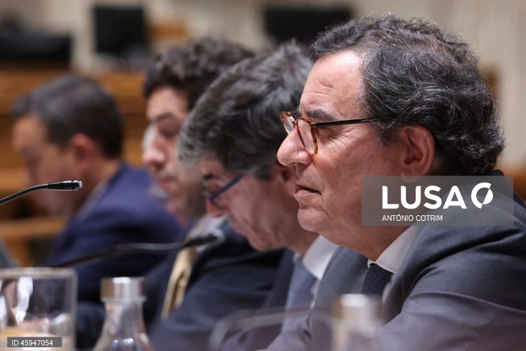 Castro Almeida pede que não se confunda descida do IRC com favorecimento aos empresários