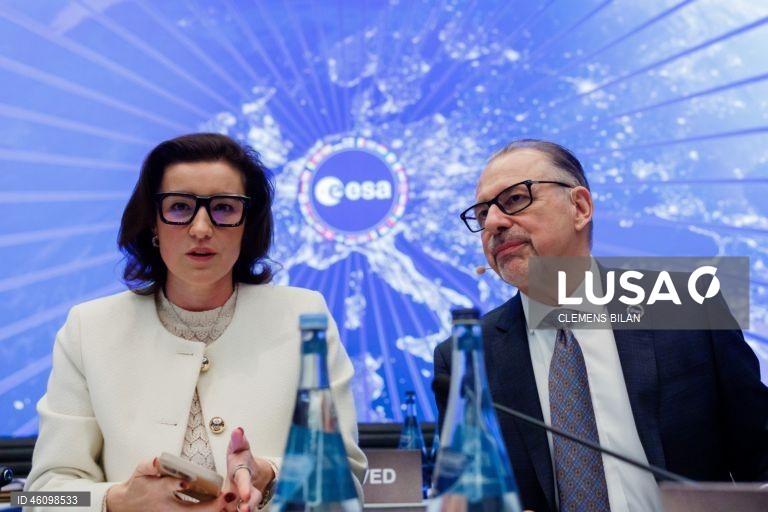 Diretor-geral da Agência Espacial Europeia diz que mundo enfrenta tempestade perfeita