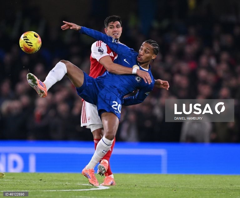 Arsenal desperdiça oportunidade de fugir na liderança em Stamford Bridge