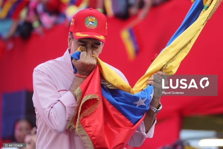 Maduro rallies supporters amid tensions over US military presence in Caribbean