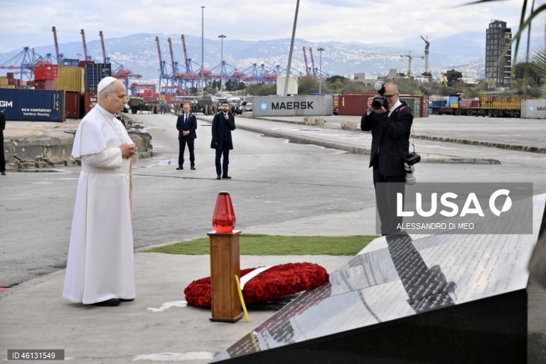 Papa Leão XIV rezou no local da explosão no porto de Beirute
