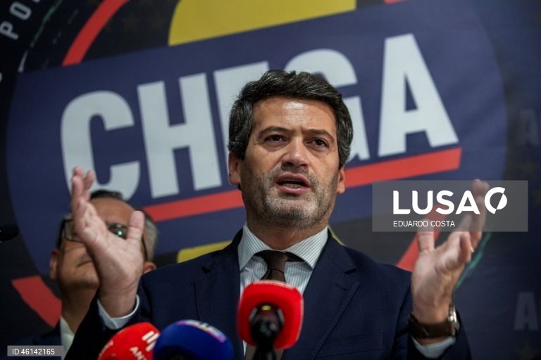 Ventura vai responder em tribunal por causa dos cartazes sobre Bangladesh e comunidade cigana