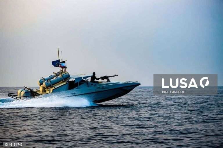 Rússia e Irão realizam exercícios navais no Golfo de Omã e no Oceano Índico