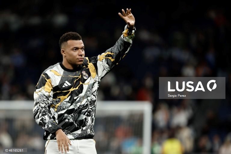 Paris Saint-Germain condenado a pagar 61ME ao futebolista francês Kylian Mbappé