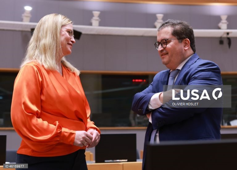 Ministro das Finanças admite pequenas situações de serviços públicos fechados durante a Greve geral