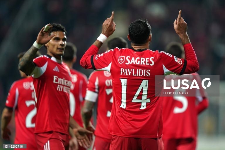 Benfica goleia na visita ao Moreirense com um ‘hat-trick’ de Pavlidis