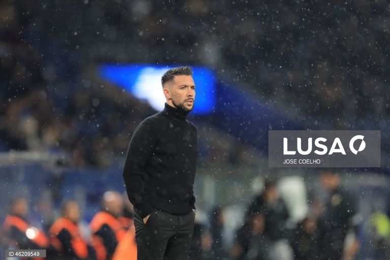 Farioli espera FC Porto mais agressivo frente ao Famalicão na Taça de Portugal