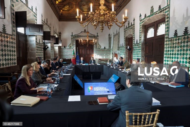 Governo aprova subida do salário mínimo para 920 euros em 2026