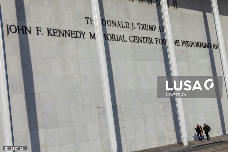 Concerto de Natal no Kennedy Center cancelado depois de Trump pôr o seu nome no edíficio