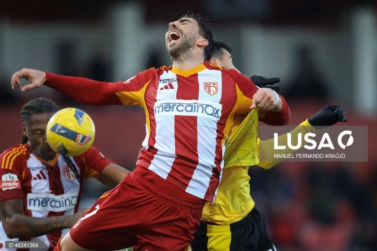 AVS chega aos 2-0 com Nacional mas cede empate e continua sem vencer