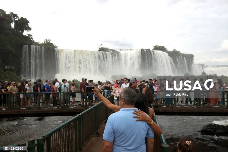 Turistas portugueses no Brasil atingem maior número desde 2007