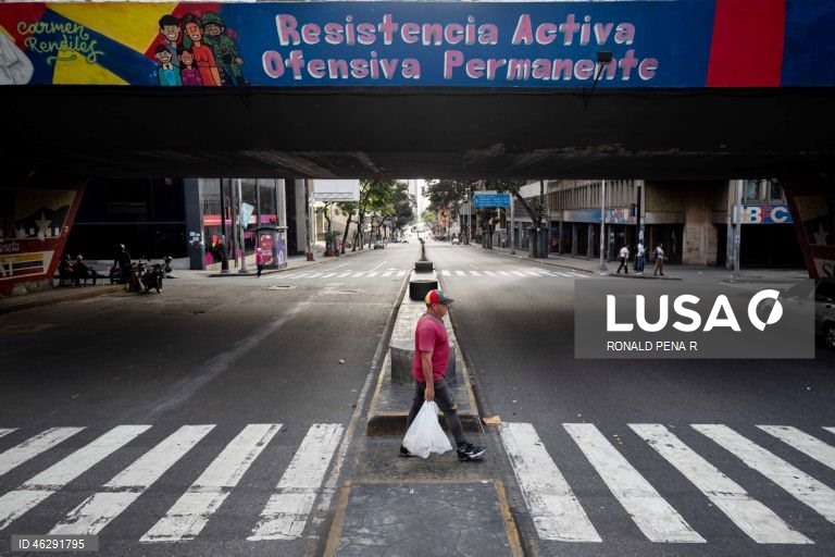 Venezuelanos questionam onde está o dinheiro da venda do petróleo aos EUA