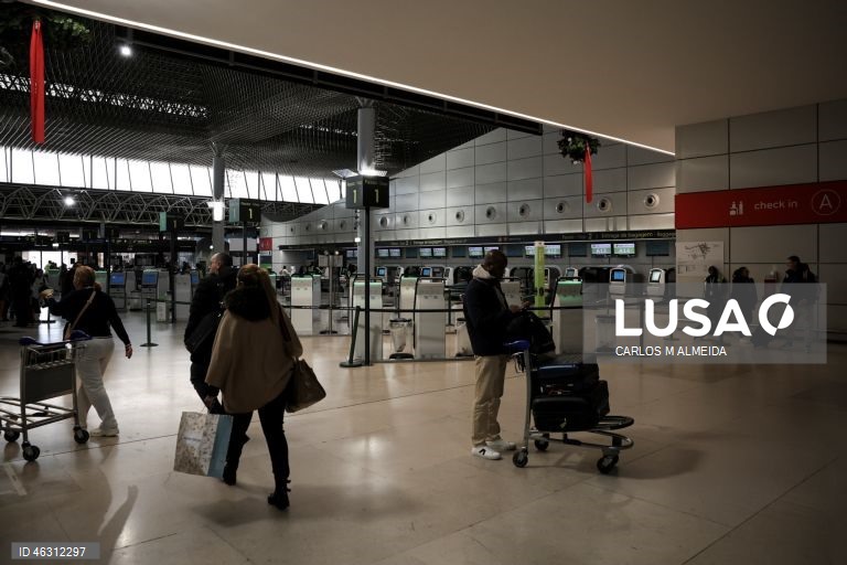 Passageiros nos aeroportos nacionais sobem 4% em janeiro para 4,4 milhões - INE