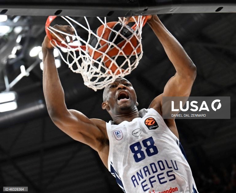 EuroLeague - EA7 Emporio Armani Milano vs Anadolu Efes Istanbul
