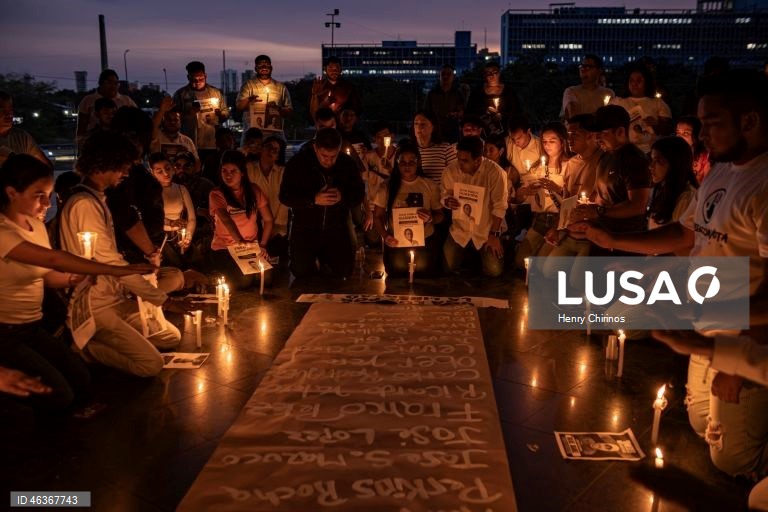 Students in Venezuela call for release of professors and political prisoners