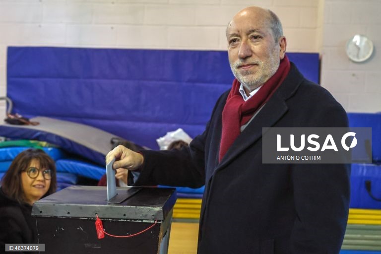 António Filipe pede que portugueses “honrem direito de votar”
