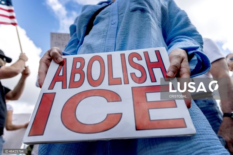 Maioria dos migrantes detidos nos EUA pelo ICE não tinha antecedentes criminais