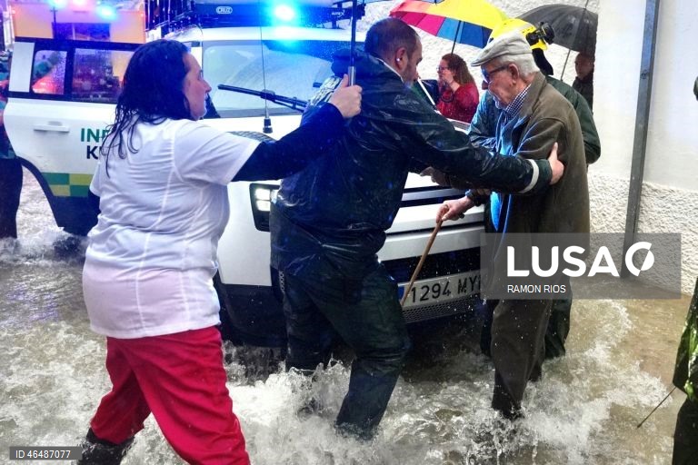 3.000 pessoas retiradas de casa por precaução no sul de Espanha devido ao mau tempo