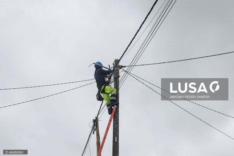 Um total de 56 mil clientes da E-Redes sem energia ao início da manhã