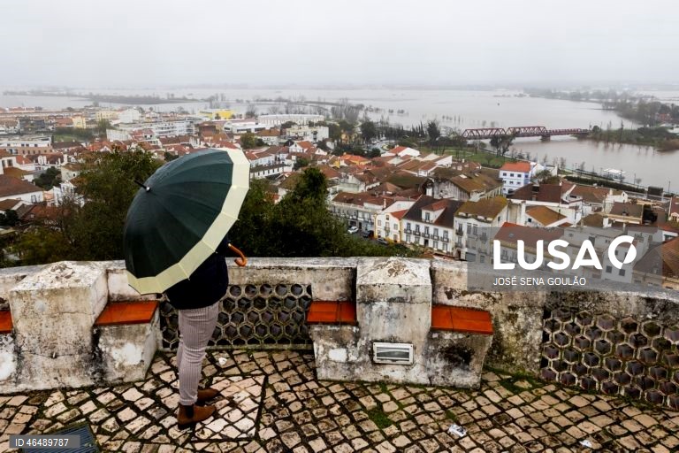 Chuva forte regressa a Portugal continental terça e quarta-feira
