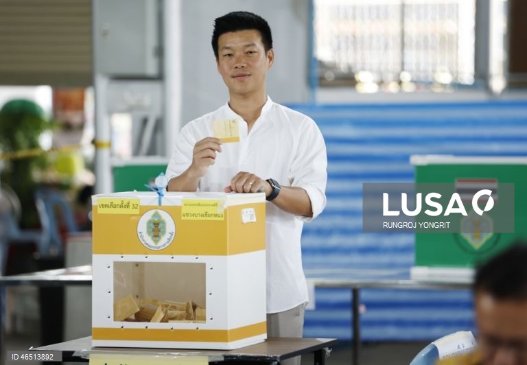 Tailândia vai a votos com líder reformista a prometer formar Governo do povo