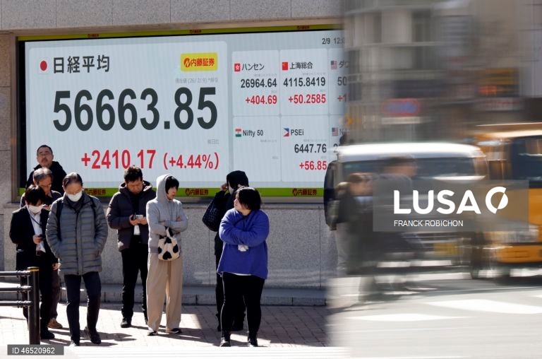 Bolsa de Tóquio regista recorde histórico e fecha com Nikkei a ganhar 3,89%