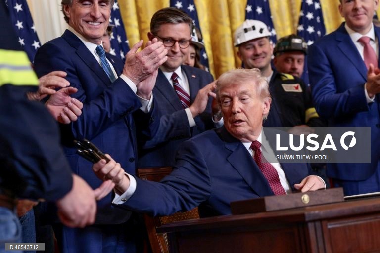 Processo de Trump contra BBC vai ser julgado em fevereiro de 2027