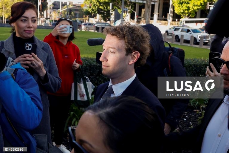 Zuckerberg lamenta demora do Instagram a identificar menores de 13 anos