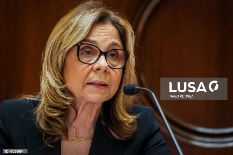 SNS nunca deu resposta tão intensa como agora, diz ministra da Saúde