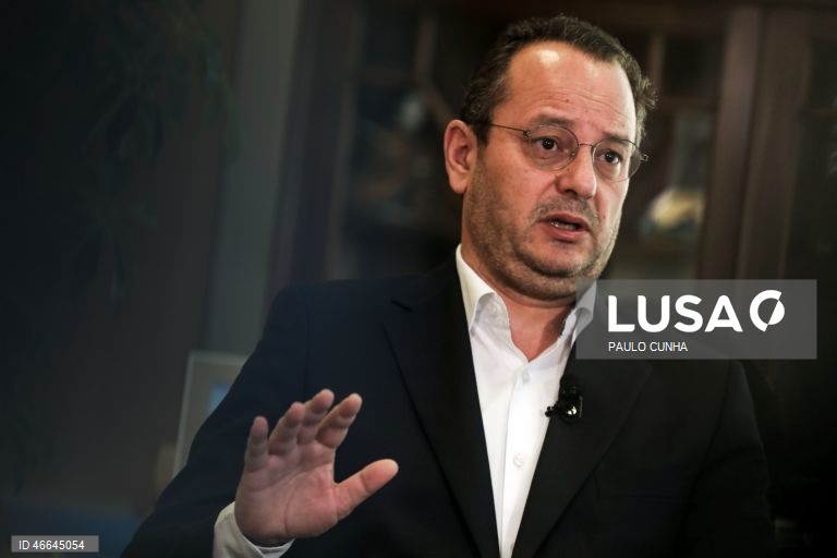 Autarca de Leiria acusa ministro de desconhecer trabalho dos municípios e passar culpas