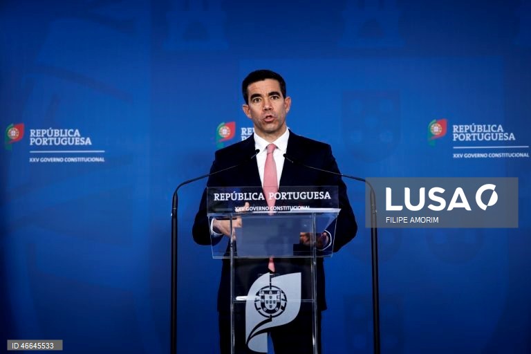 Governo manterá mecanismo de desconto nos combustíveis se aumentos forem acima de dez cêntimos