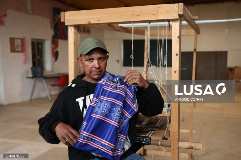 Único artesão que faz panu di téra em Portugal defende ensino e alerta para imitações