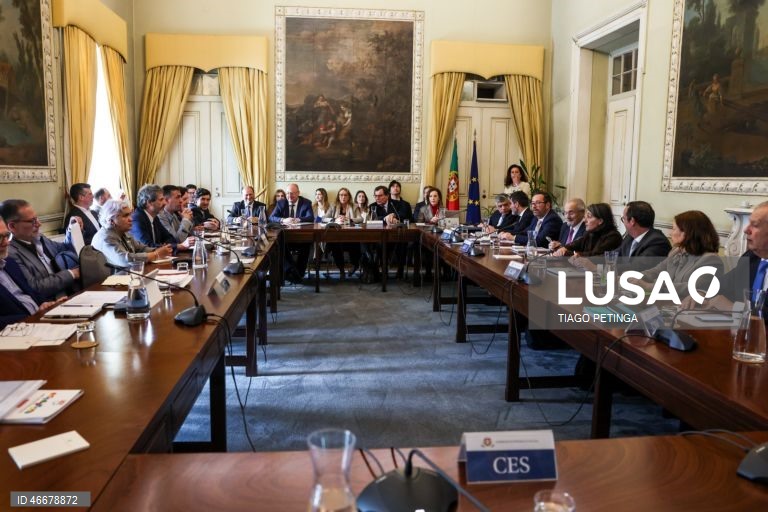 Confederações disponíveis para voltar às negociações da lei laboral, UGT diz que nunca saiu